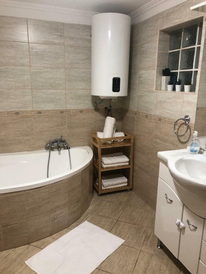 Bier-Lak Apartman House 71 Balatonlelle Eksteriør bilde